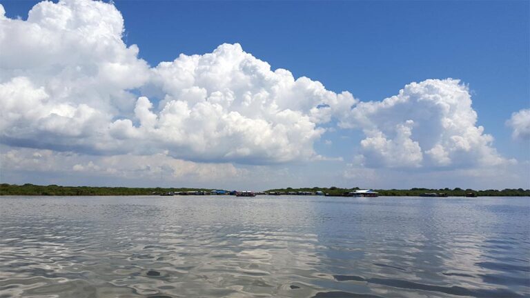 Tonle Sap: The Largest Freshwater Lake in Southeast Asia Tonle Sap: The Largest Freshwater Lake in Southeast Asia
