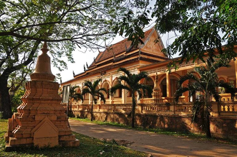 Siem Reap’s Most Beautiful Pagodas and Shrines: A Comprehensive Guide Siem Reap’s Most Beautiful Pagodas and Shrines: A Comprehensive Guide
