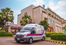 The Royal Angkor International Hospital offers ambulance and emergency services.