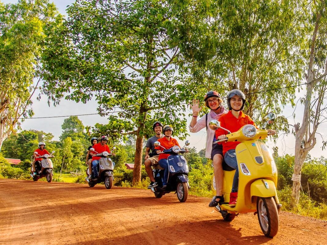 Vespa Tour in Siem Reap